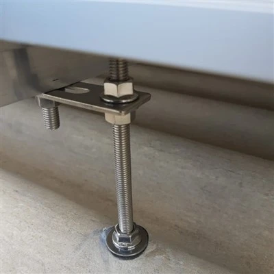 Pernos de fijación del panel solar