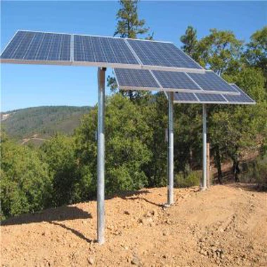 Montaje de poste solar