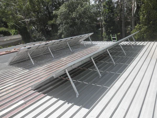 Adjustable Tilt Mounting System for Solar Panel 01