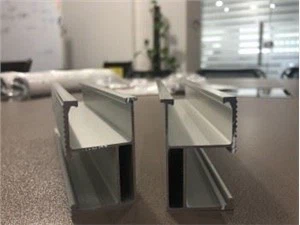 Riel de aluminio para soportes solares fotovoltaicos
